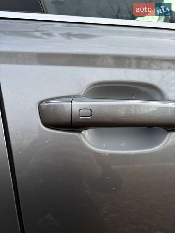 Седан Audi A6 2014 в Ровно