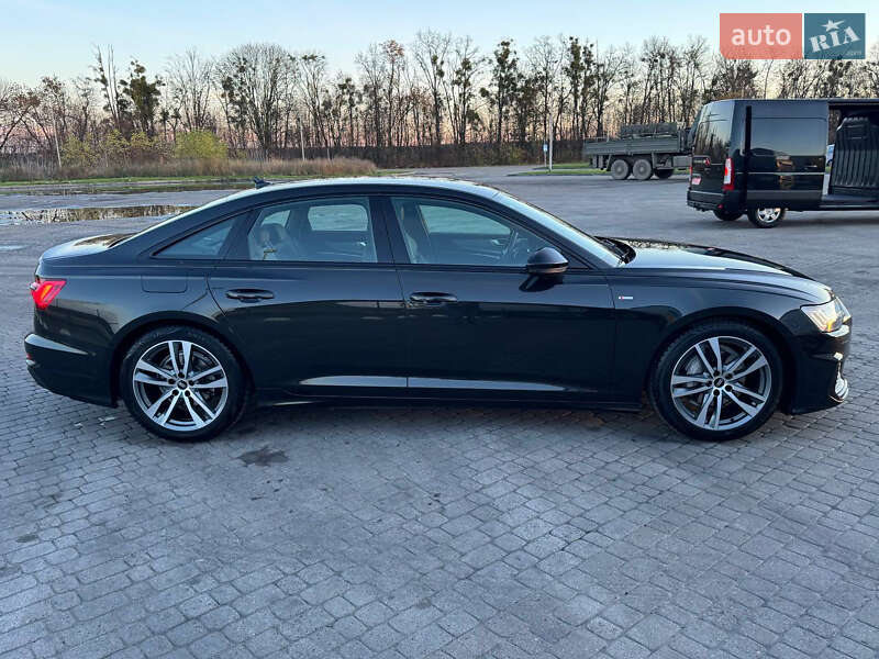 Седан Audi A6 2021 в Радивиліві