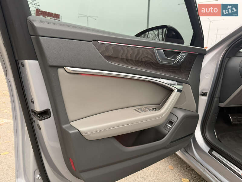 Седан Audi A6 2019 в Днепре