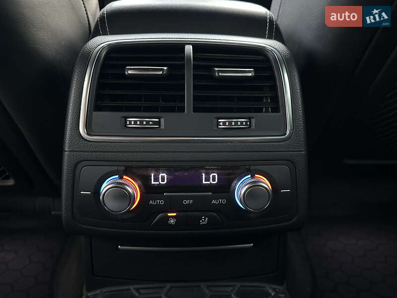 Седан Audi A6 2015 в Стрию