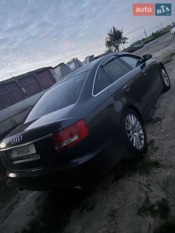 Седан Audi A6 2004 в Чорнобаї