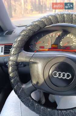 Седан Audi A6 2000 в Обухове