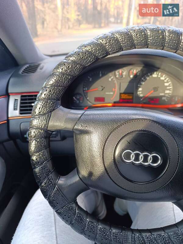 Седан Audi A6 2000 в Обухове