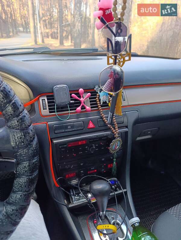 Седан Audi A6 2000 в Обухове