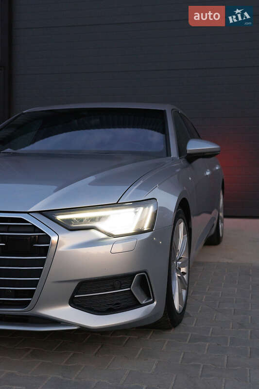 Седан Audi A6 2019 в Дубно