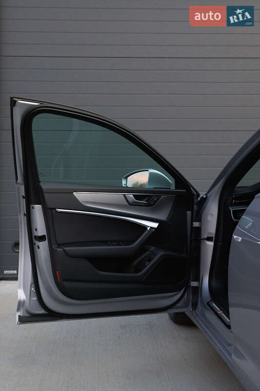 Седан Audi A6 2019 в Дубно