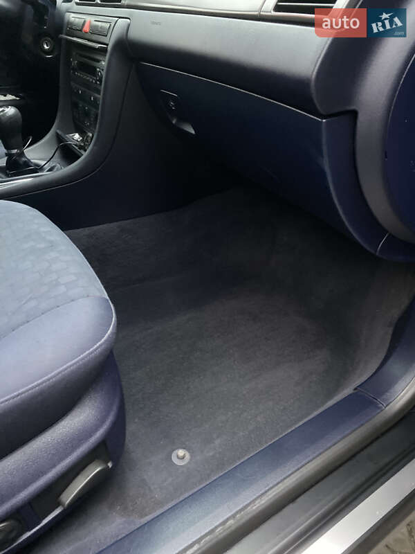 Універсал Audi A6 2002 в Звягелі