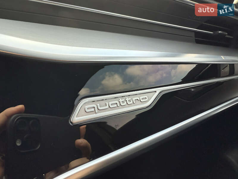 Седан Audi A6 2018 в Киеве