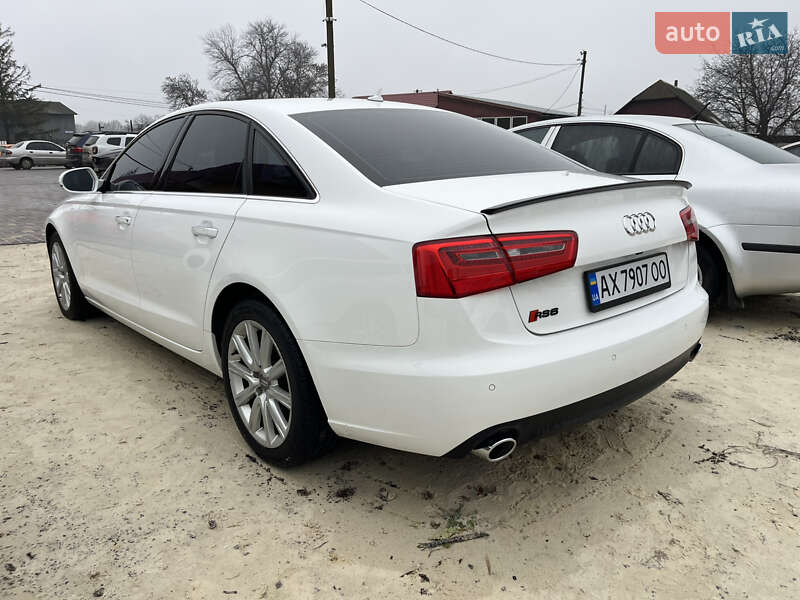 Седан Audi A6 2014 в Краснограде