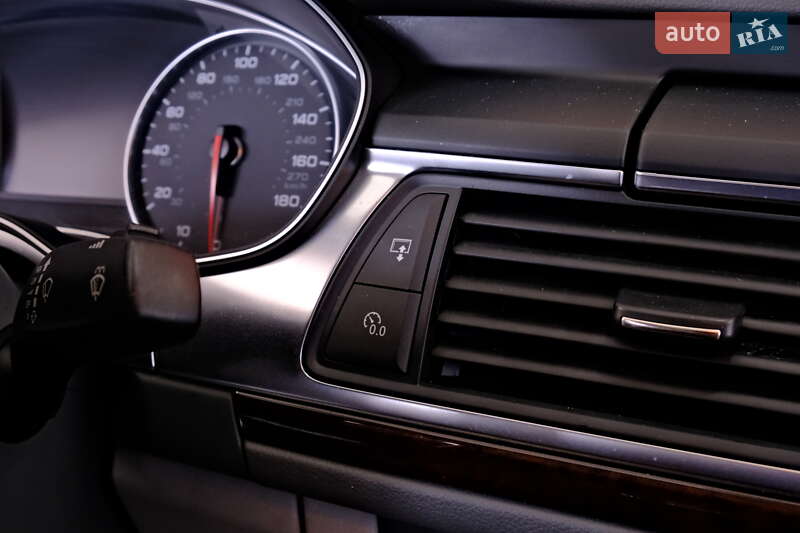 Седан Audi A6 2013 в Одессе