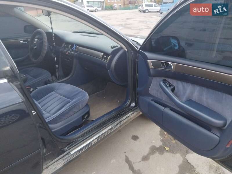 Седан Audi A6 2000 в Белогорье
