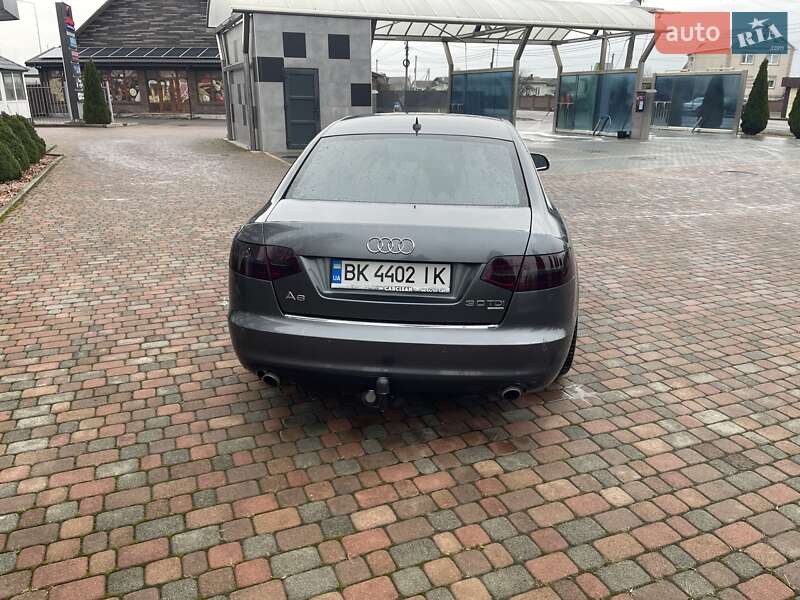 Седан Audi A6 2010 в Сарнах