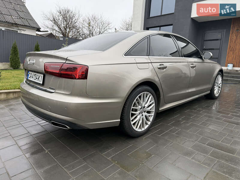 Седан Audi A6 2015 в Умані