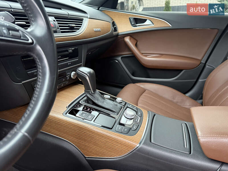 Седан Audi A6 2015 в Умані