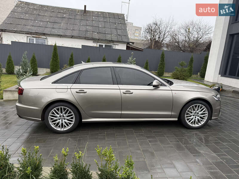 Седан Audi A6 2015 в Умані