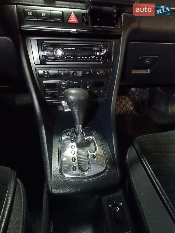 Седан Audi A6 1999 в Сараті