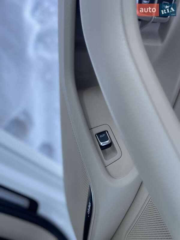 Седан Audi A6 2016 в Стрию