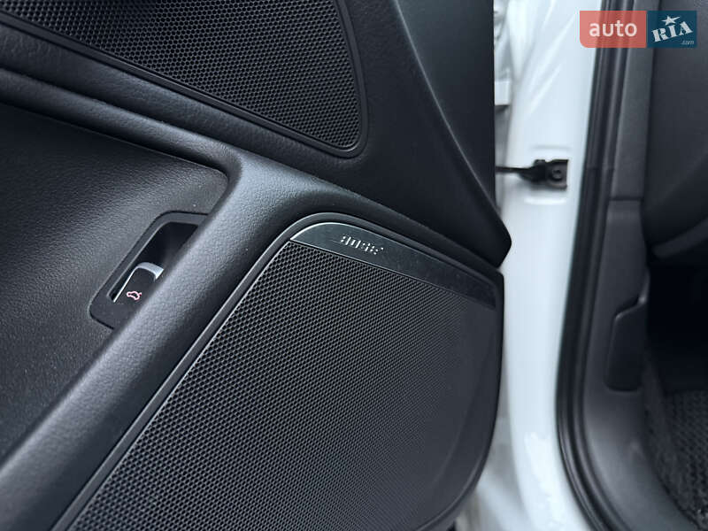 Седан Audi A6 2016 в Киеве