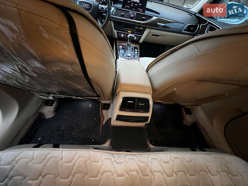 Седан Audi A6 2012 в Ивано-Франковске