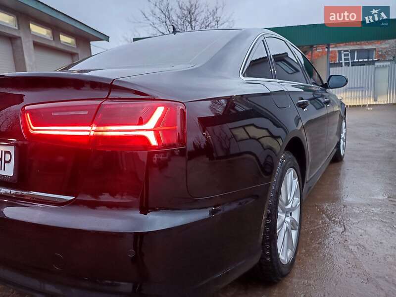 Седан Audi A6 2015 в Теофиполе