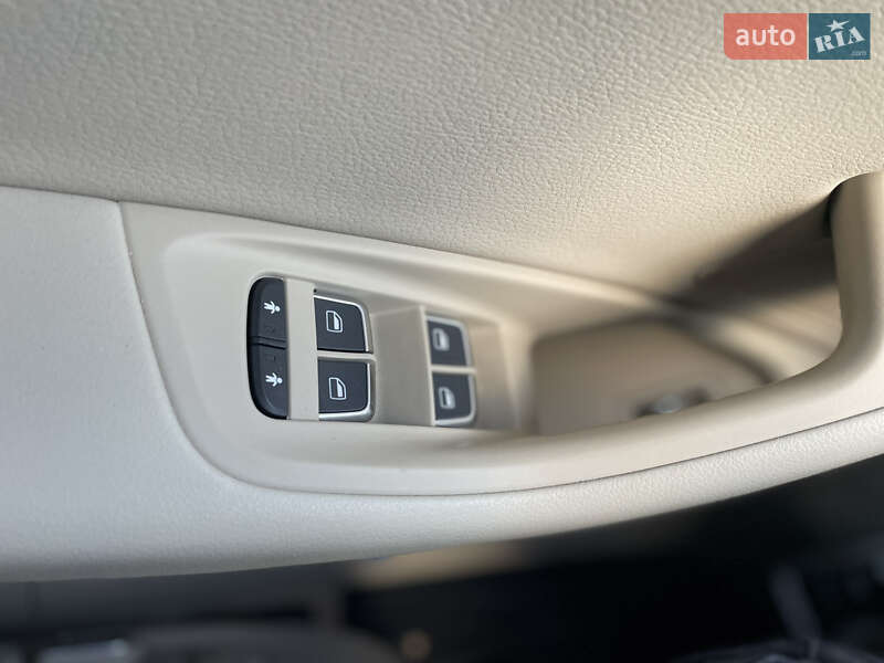 Седан Audi A6 2016 в Стрию