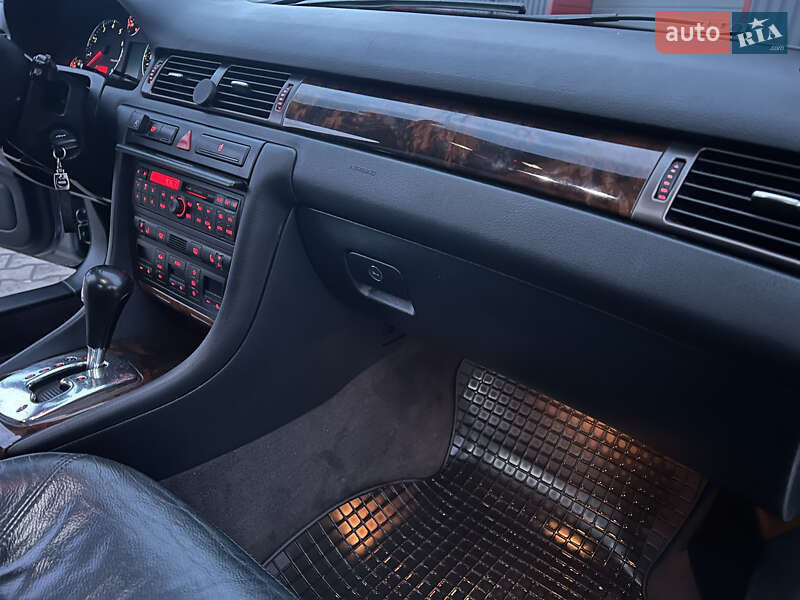 Седан Audi A6 2001 в Лубнах
