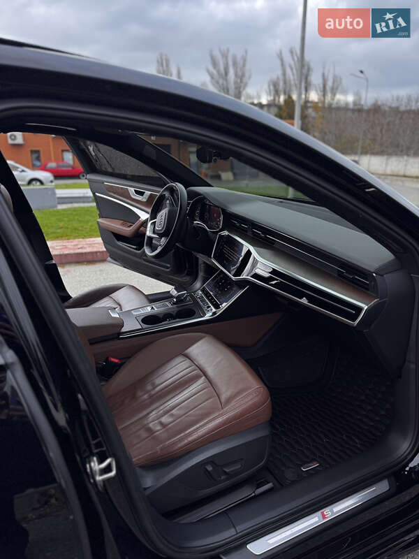 Седан Audi A6 2018 в Киеве