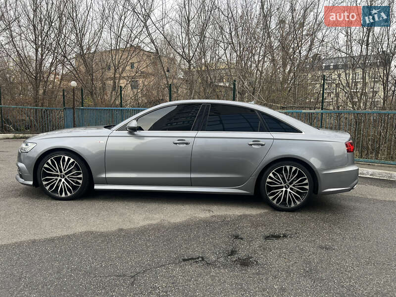 Седан Audi A6 2016 в Киеве