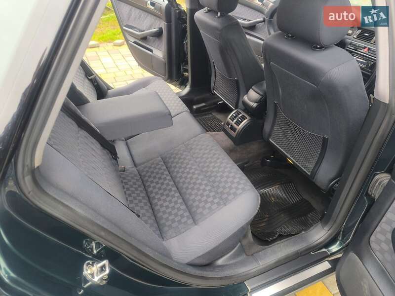 Седан Audi A6 1998 в Чернівцях