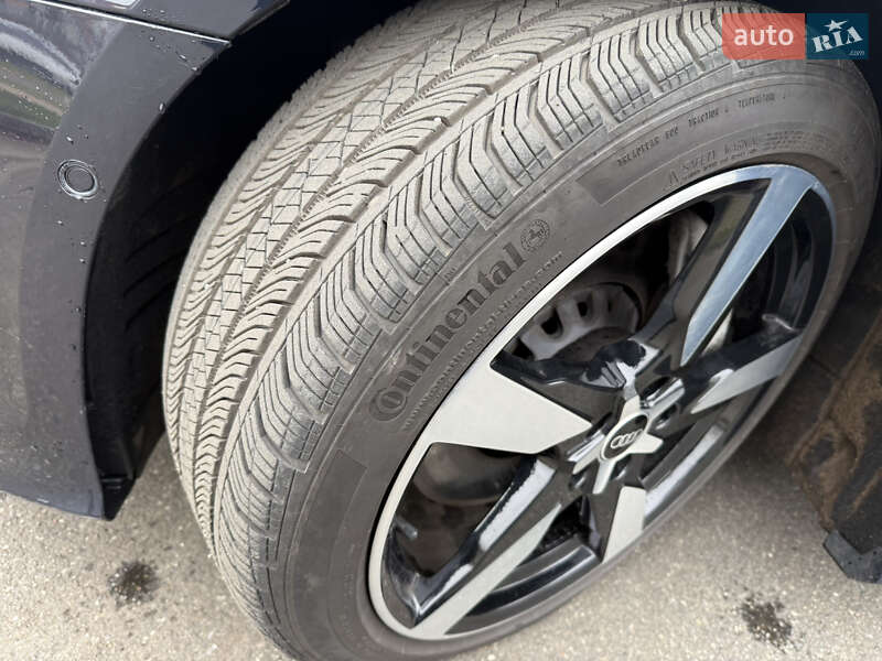 Седан Audi A6 2021 в Буче