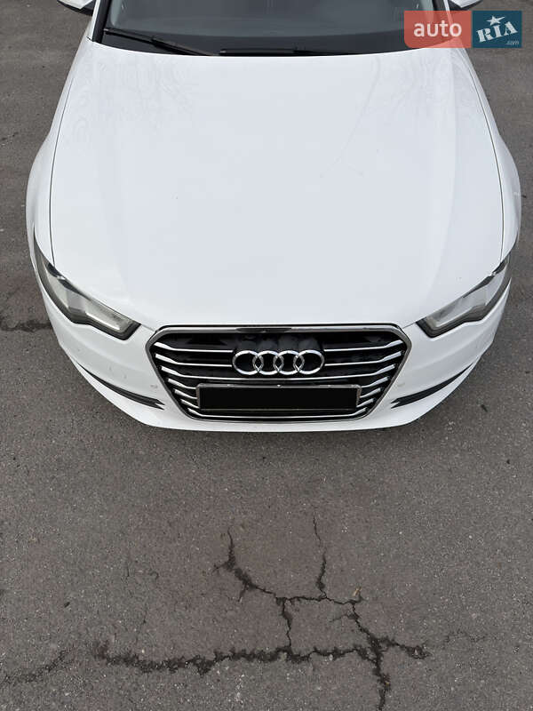 Седан Audi A6 2012 в Ужгороде