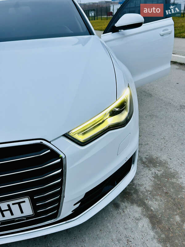Универсал Audi A6 2015 в Коростене