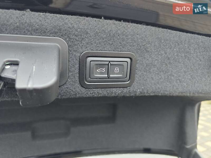 Седан Audi A6 2016 в Стрию