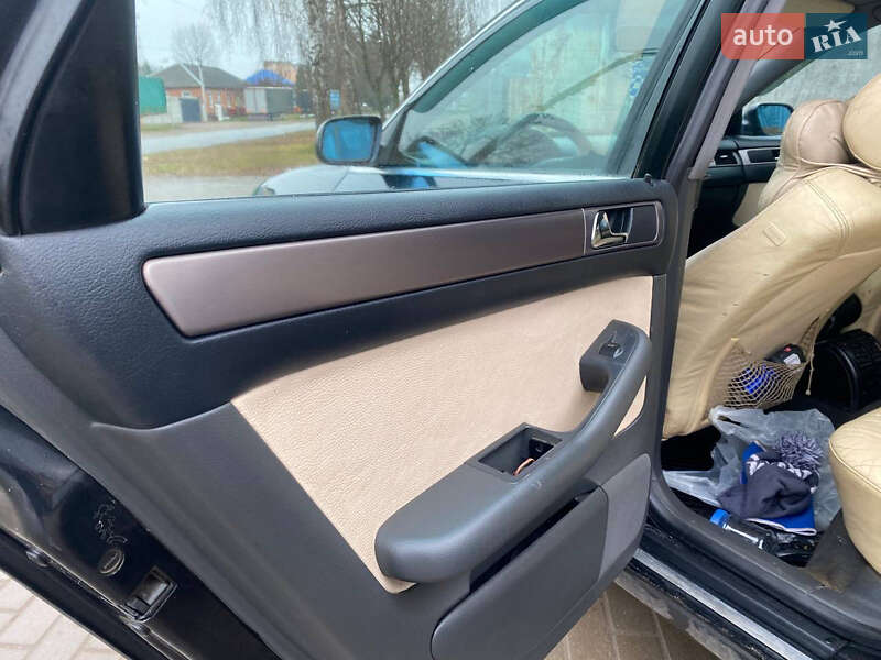 Универсал Audi A6 2000 в Березному