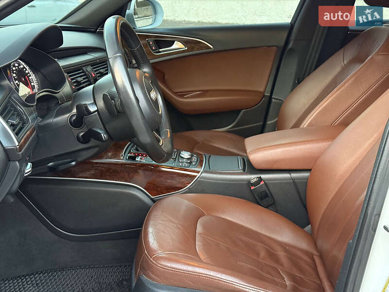 Седан Audi A6 2014 в Тараще