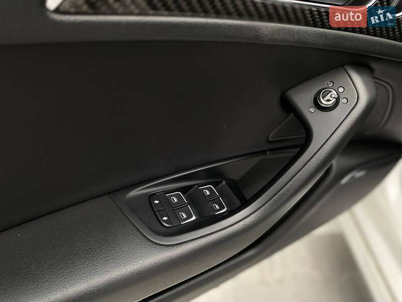 Седан Audi A6 2015 в Киеве