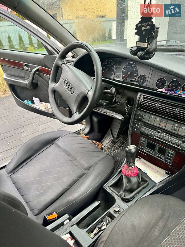 Седан Audi A6 1995 в Чернівцях