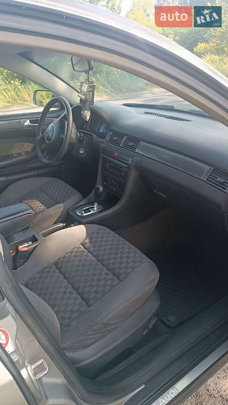 Седан Audi A6 2002 в Шумске