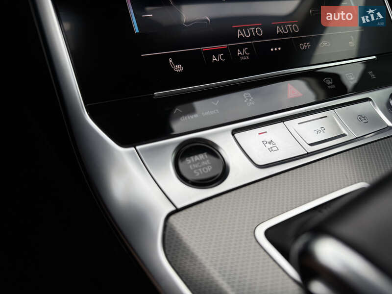 Седан Audi A6 2021 в Мукачевому