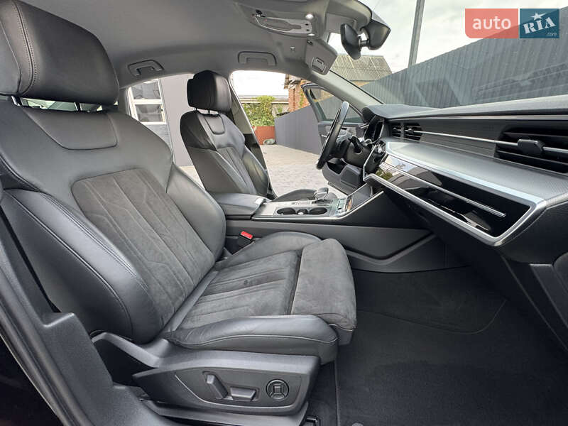 Седан Audi A6 2021 в Мукачевому