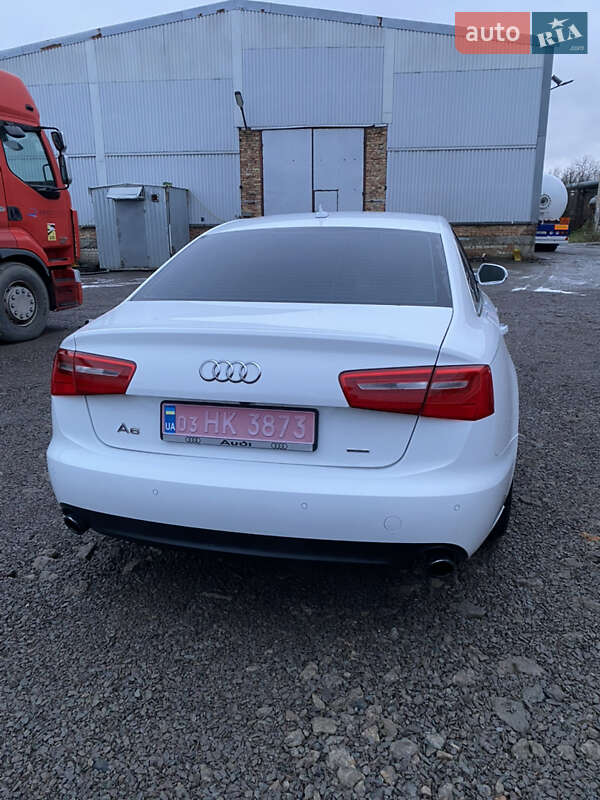 Седан Audi A6 2014 в Рівному