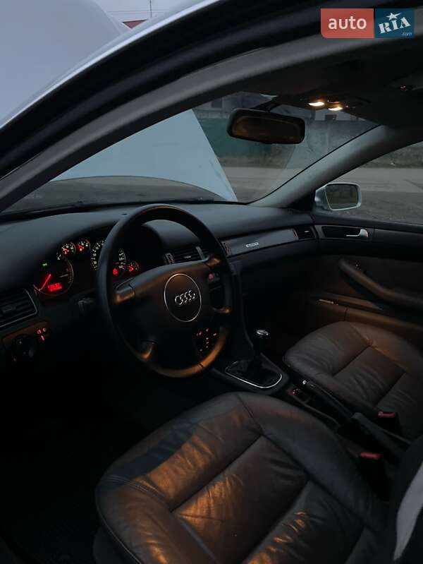 Универсал Audi A6 2003 в Добросине