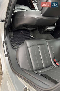 Седан Audi A6 2013 в Староконстантинове