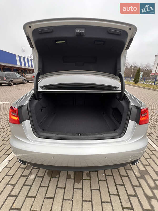 Седан Audi A6 2013 в Староконстантинове