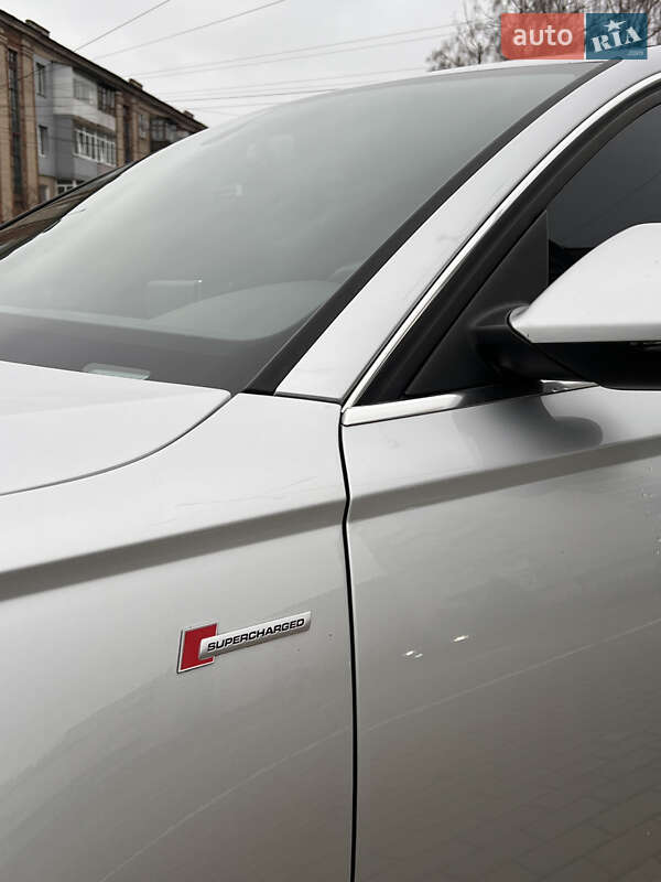 Седан Audi A6 2013 в Староконстантинове