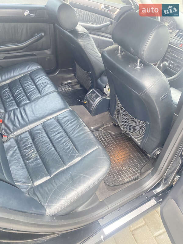 Седан Audi A6 2003 в Олевске