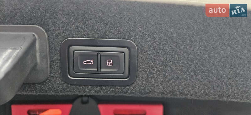 Седан Audi A6 2015 в Киеве