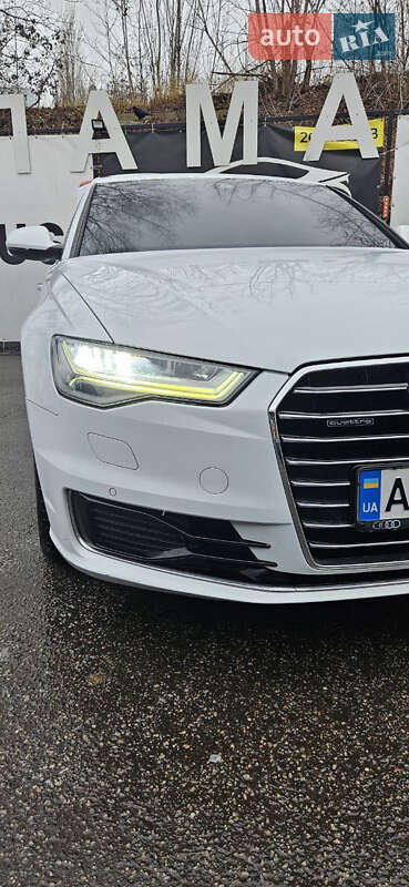 Седан Audi A6 2015 в Киеве