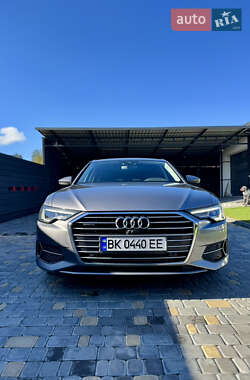 Седан Audi A6 2019 в Вараше