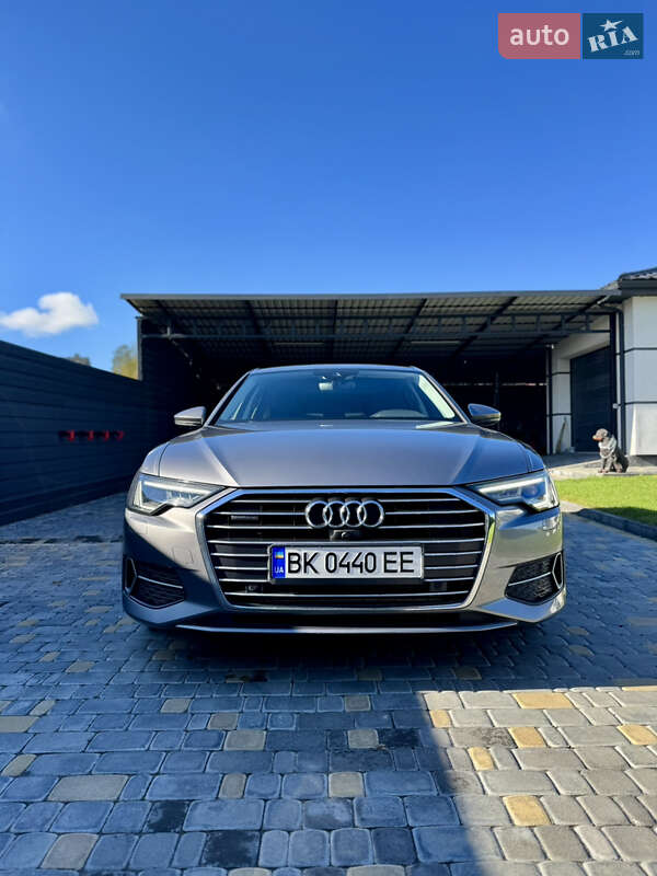 Седан Audi A6 2019 в Вараше
